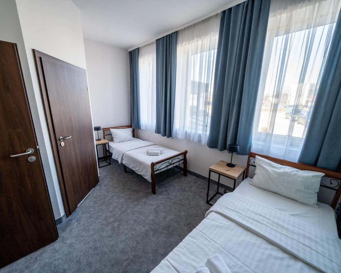 Kelman Inn Global 新苏尔 外观 照片